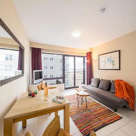 Apartamento Retreat With Sunny Terrace, Cleaning Included